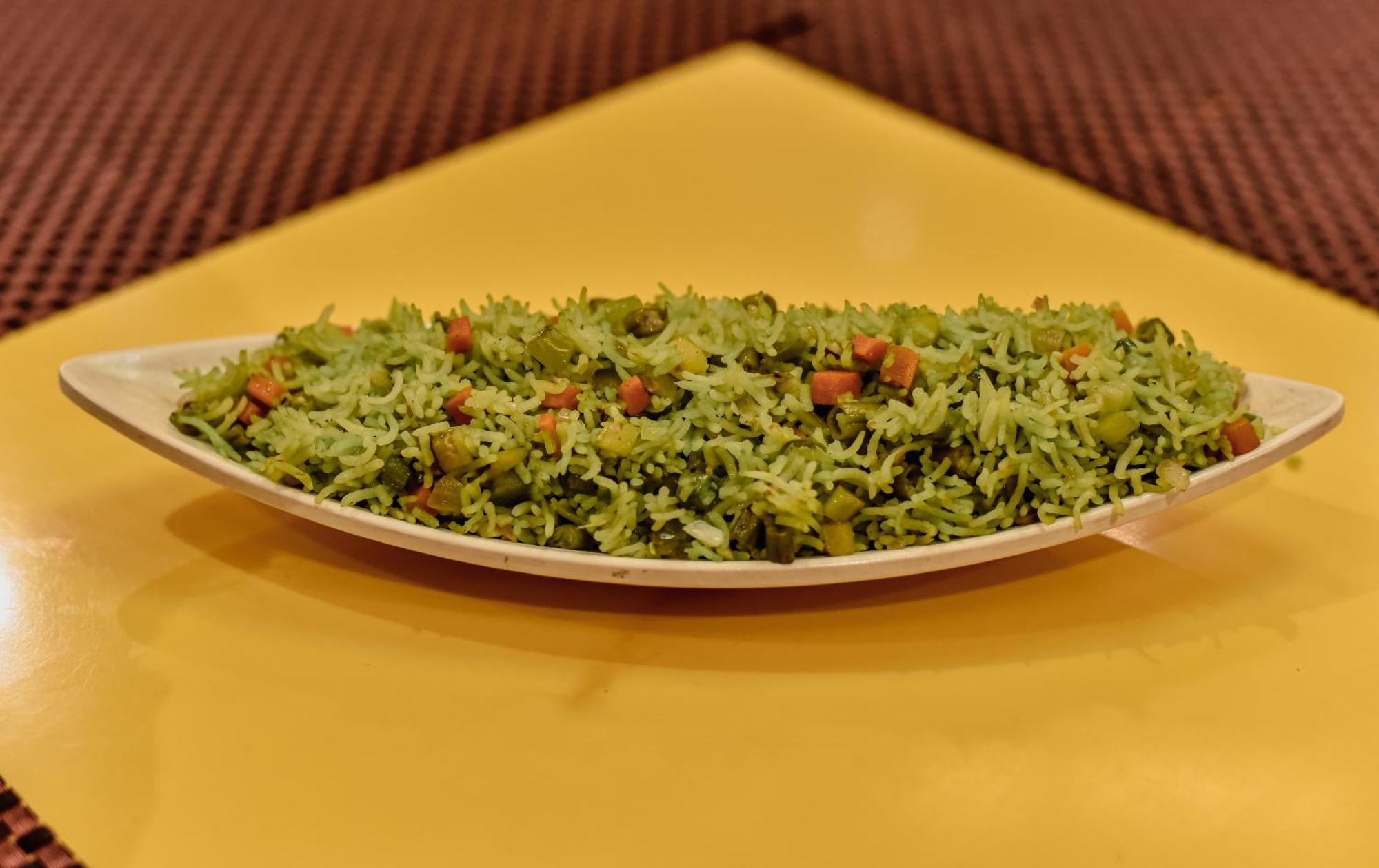 Konark Grand Hotel Mirzāpur Eksteriør bilde