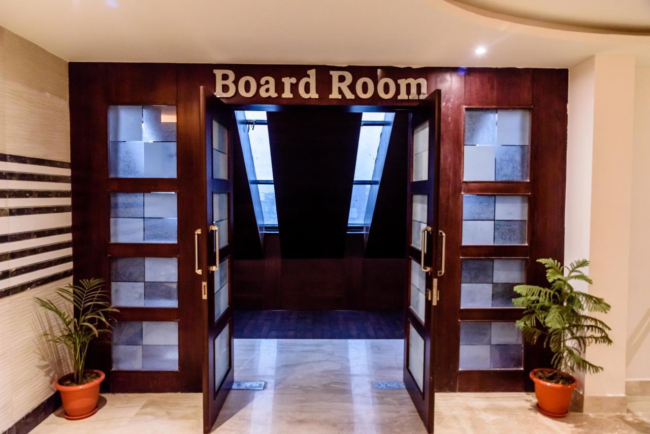 Konark Grand Hotel Mirzāpur Eksteriør bilde